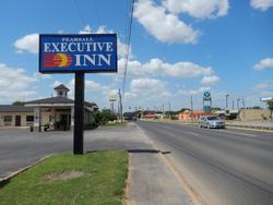 Pearsall Executive Inn