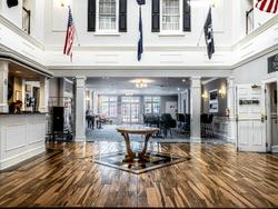 Inn On The Square Ascend Hotel Collection