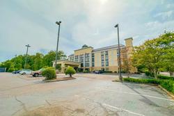 OYO Townhouse Jackson/ridgeland