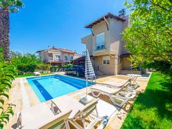 Paradise Town Villa Legend