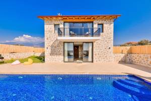 Villa Mayıs