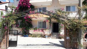 Karya Apartments