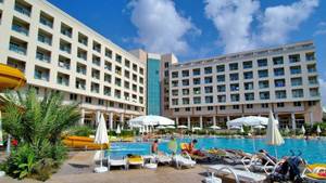 Hedef Rose Garden Hotel