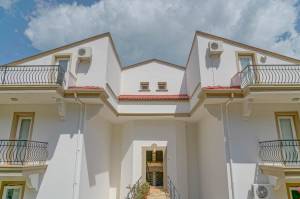 Mona Apartment