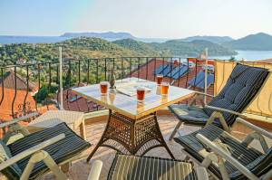 Picus Apartment