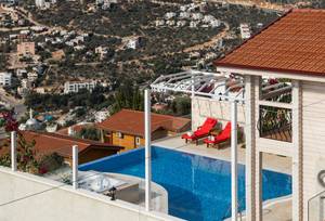 Villa Manolya
