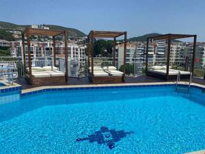 Queen Marin Hotel