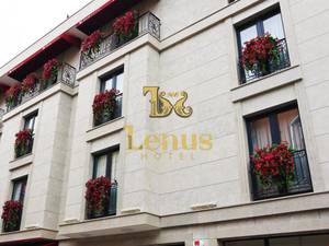Lenus Hotel