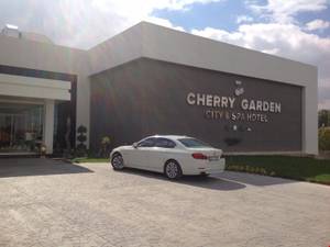 Cherry Garden City Spa Hotel
