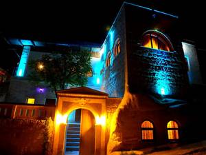 Dilek Tepesi Cave Hotel