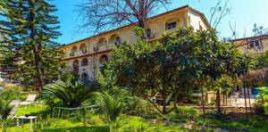 Kromer Garden Hotel