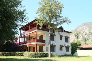 Pinea Hotel