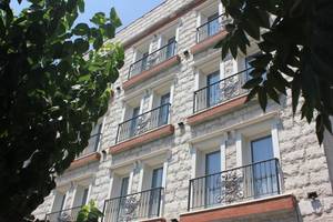 Maxxmarine Hotel