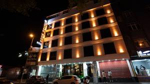 Grand Moon Hotel