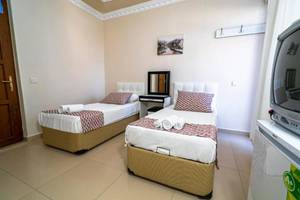 Elvin Otel