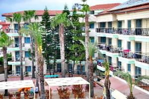 Çınar Family Suite Hotel