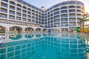 Side Moon Palace Hotel