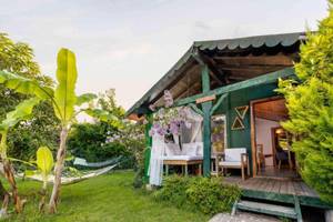 Etenna Beach Bungalow Hotel