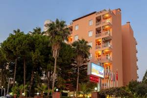 Lara Dinc Hotel