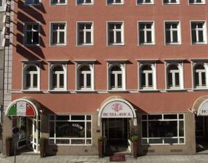 Astor Hotel