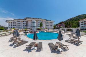Faros Premium Beach Hotel
