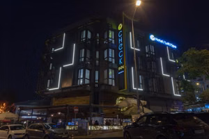 Check Inn Hotel