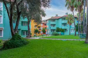 Armas Green Fugla Beach