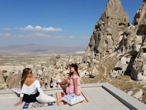 Caldera Cave Hotel