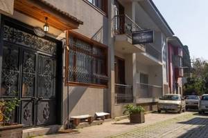 Old Town Deluxe Flats
