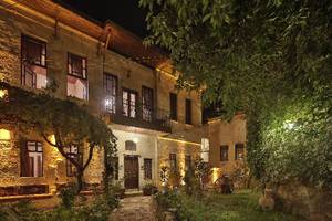 Heaven Cave House