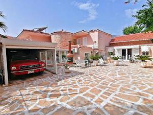 Club Capa Hotel