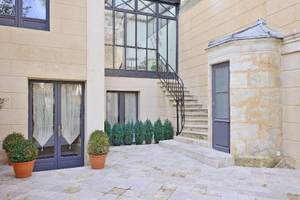 Villa Victor Louis