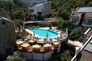 Pilos Suites