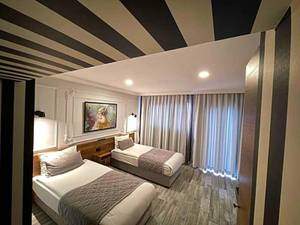 Double Bond Hotel Spa