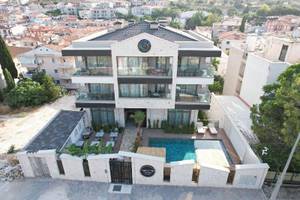 Ayayorgi̇ Homes & Hotels