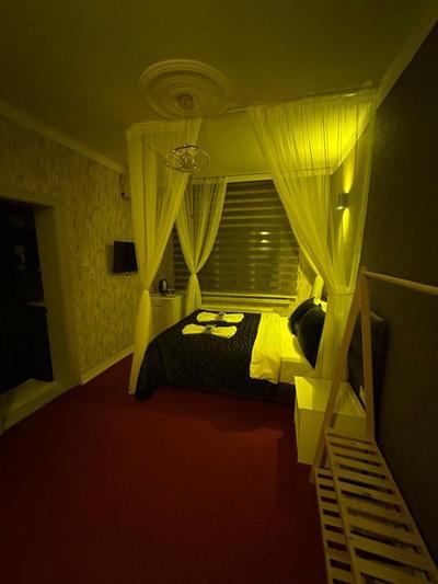 Enjoy House