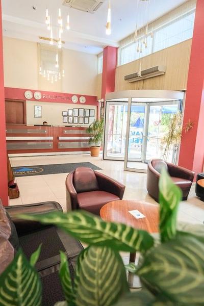 Siyav Otel