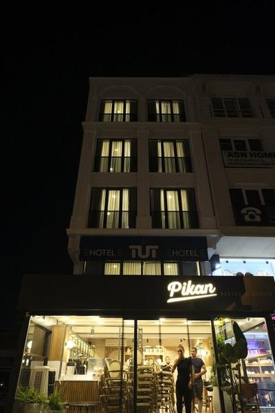 Tut Hotel