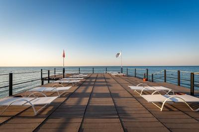 Cornelia De Luxe Resort