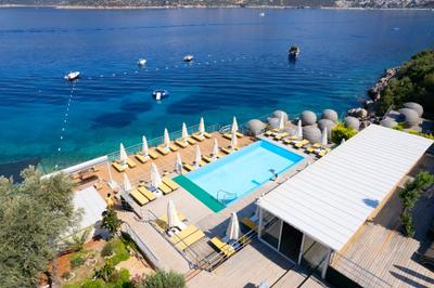 Green Beach Hotel