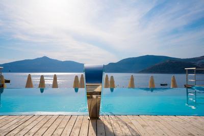 Green Beach Hotel