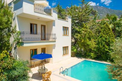 Villa Hebessos