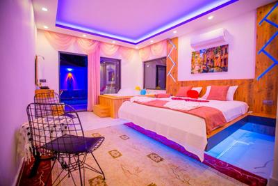 Villa Pink