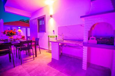 Villa Pink