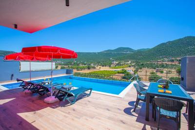 Villa Light 2