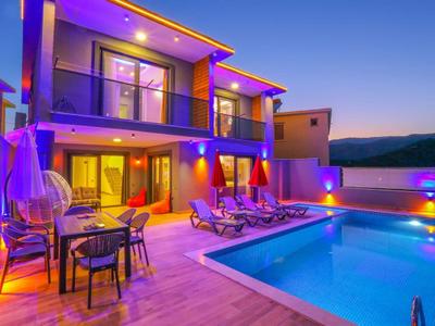 Villa Light 2