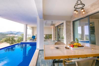 Villa Spring