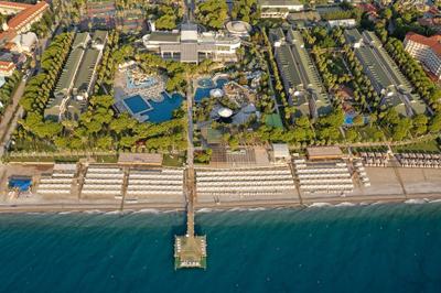 Dobedan World Palace Hotel