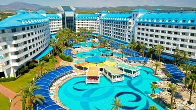 Crystal Admiral Resort Suites & Spa Hotel