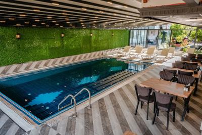 Orange Owl Hotel